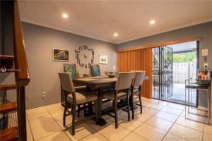 6530 Kendale Lakes Dr, Miami, FL 33183, Sold 10/26/20