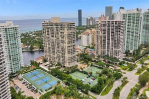 20191 E Country Club Dr, Miami, FL 33180, Sold 12/28/20