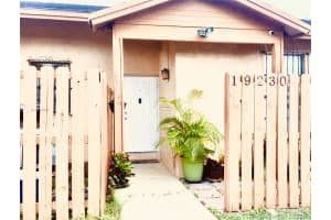 19230 NW 67th Ct, Hialeah, FL 33015, Sold 12/11/20