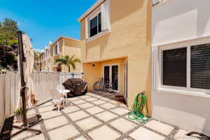 4575 SW 68th Ct Cir, Miami, FL 33155, Sold 10/16/20