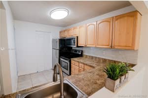 7962 NW 41st Ct, Sunrise, FL 33351, Sold 09/25/20