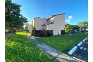 525 W Park Dr, Miami, FL 33172, Sold 11/03/20