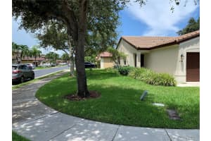 4371 NW 1st St, Deerfield Beach, FL 33442, Sold 11/12/20