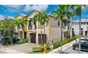 5905 NW 104th Path, Medley, FL 33178, Sold 11/06/20