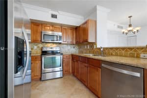 651 Okeechobee Blvd, West Palm Beach, FL 33401, Sold 03/04/21