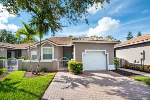7420 S Aragon Blvd, Sunrise, FL 33313, Sold 10/05/20
