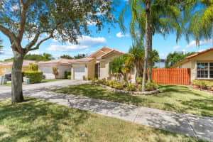 375 Vista Verdi Rd, Davie, FL 33325, Sold 10/27/20
