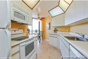 3610 Yacht Club Dr, Miami, FL 33180, Sold 08/06/21