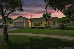 8638 SW 51st St, Cooper City, FL 33328, Sold 10/08/20
