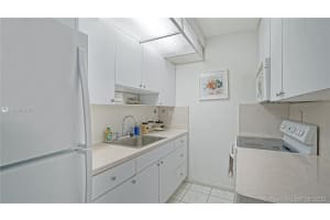 801 Meridian Ave #5e, Miami Beach, FL 33139, Sold 04/19/21