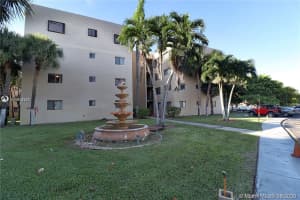 8625 NW 8th St, Miami, FL 33126, Sold 10/08/20