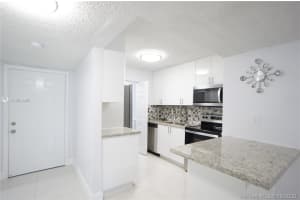 917 NE 199th St, Miami, FL 33179, Sold 10/14/20