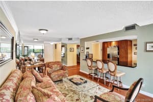 400 Leslie Dr, Hallandale Beach, FL 33009, Sold 11/09/20