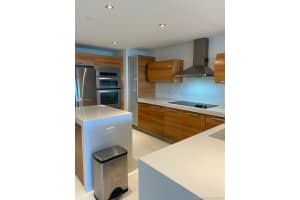 2950 NE 188th St, Miami, FL 33180, Sold 12/18/20