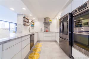 400 Leslie Dr, Hallandale Beach, FL 33009, Sold 03/12/21