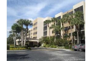 9735 NW 52nd St, Doral, FL 33178, Sold 04/23/21