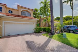 3418 NE 210th Ln, Miami, FL 33180, Sold 04/14/21