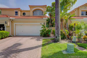3418 NE 210th Ln, Miami, FL 33180, Sold 04/14/21
