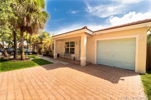 19373 NW 90th Ct, Hialeah, FL 33018, Sold 10/29/20