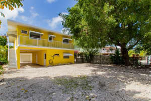 276 S Coconut Palm Blvd, Tavernier, FL 33070, Sold 10/23/20