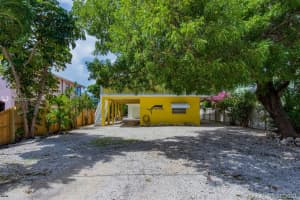 276 S Coconut Palm Blvd, Tavernier, FL 33070, Sold 10/23/20