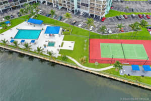 200 Leslie Dr, Hallandale Beach, FL 33009, Sold 11/02/20