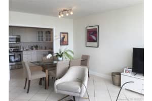 1408 Brickell Bay Dr # 907, Miami, FL 33131, Sold 10/16/20