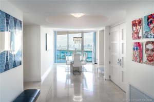 300 South Pointe Dr, Miami Beach, FL 33139, Sold 04/02/21
