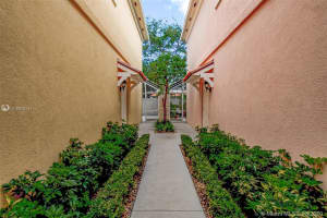 79 Live Oak Cir, Jupiter, FL 33469, Sold 09/25/20