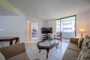 8255 SW 152nd Ave, Miami, FL 33193, Sold 12/15/20
