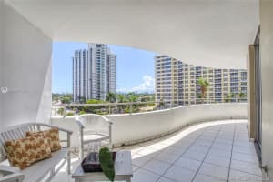 5555 Collins Ave #6a, Miami, FL 33140, Sold 03/31/21