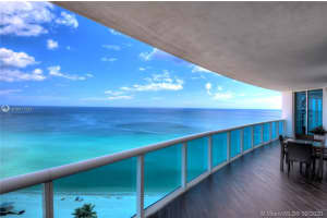 2711 S Ocean Dr, Hollywood, FL 33019, Sold 11/02/20