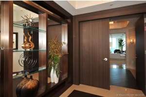 2711 S Ocean Dr, Hollywood, FL 33019, Sold 11/02/20