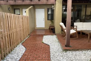 10280 NW 9th St Cir, Miami, FL 33172, Sold 11/12/20