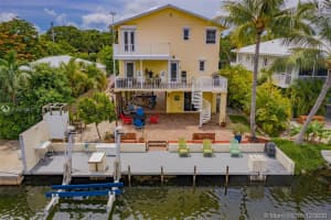 264 S Coconut Palm Blvd, Tavernier, FL 33070, Sold 03/08/21