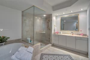 430 Grand Bay Dr, Key Biscayne, FL 33149, Sold 03/03/21