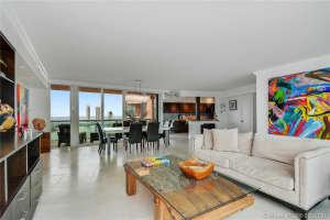 3370 Hidden Bay Dr, Aventura, FL 33180, Sold 09/15/21