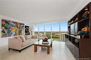 3370 Hidden Bay Dr, Aventura, FL 33180, Sold 09/15/21