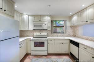 55 Ocean Ln Dr, Key Biscayne, FL 33149, Sold 05/11/21