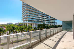 801 South Pointe Dr, Miami Beach, FL 33139, Sold 04/06/21