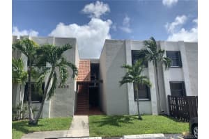 10125 NW 9th St Cir, Miami, FL 33172, Sold 01/06/21