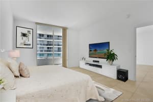 1800 N Bayshore Dr, Miami, FL 33132, Sold 05/03/21