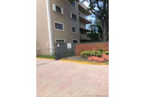 8500 NW 8th St, Miami, FL 33126, Sold 03/09/21