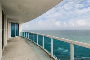 2711 S Ocean Dr, Hollywood, FL 33019, Sold 11/25/20