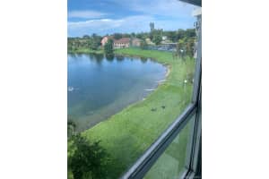 879 NE 195th St, Miami, FL 33179, Sold 09/29/20