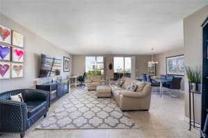9800 W Bay Harbor Dr, Bay Harbor Islands, FL 33154, Sold 11/20/20