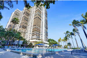 2333 Brickell Ave, Miami, FL 33129, Sold 12/01/20
