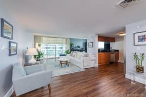 1800 N Bayshore Dr, Miami, FL 33132, Sold 01/25/21