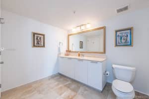 1800 N Bayshore Dr, Miami, FL 33132, Sold 01/25/21