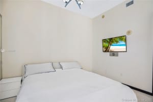 15811 Collins Ave, Sunny Isles Beach, FL 33160, Sold 07/01/21
